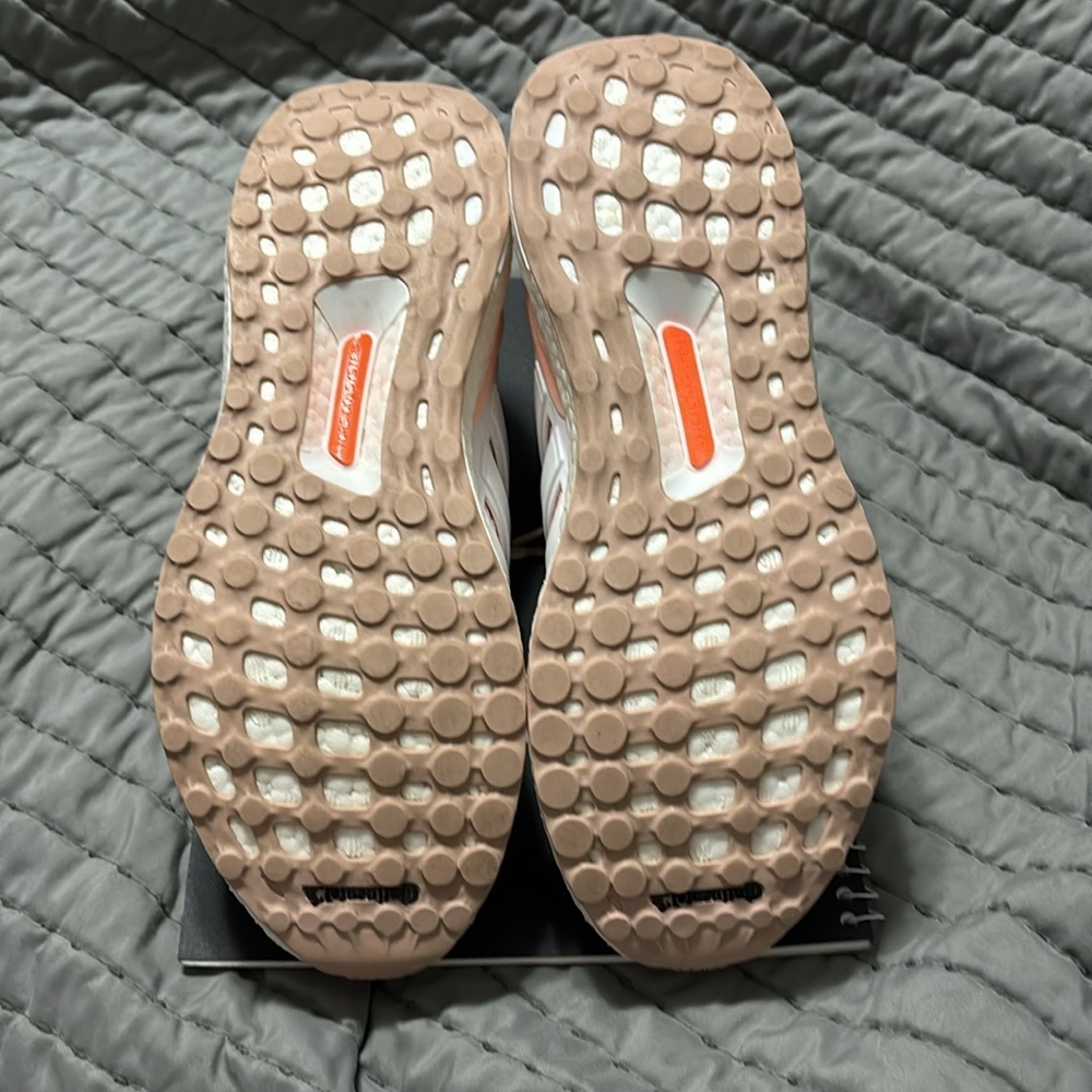 Women’s Adidas Ultraboost 1.0 pink sneakers - Picture 6 of 12